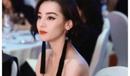 娱乐圈顶流小花大爆料,揭秘明星背后的真实生活