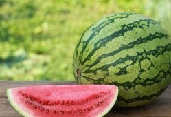 以前网红恶心的吃瓜事件,一场网络狂欢背后的真相