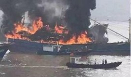 网友爆料渔船视频播放,惊险一幕！渔船海上遭遇突发状况