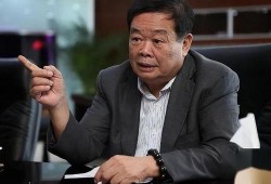 曹德旺美国爆料了吗视频,揭秘中美制造业差异与挑战